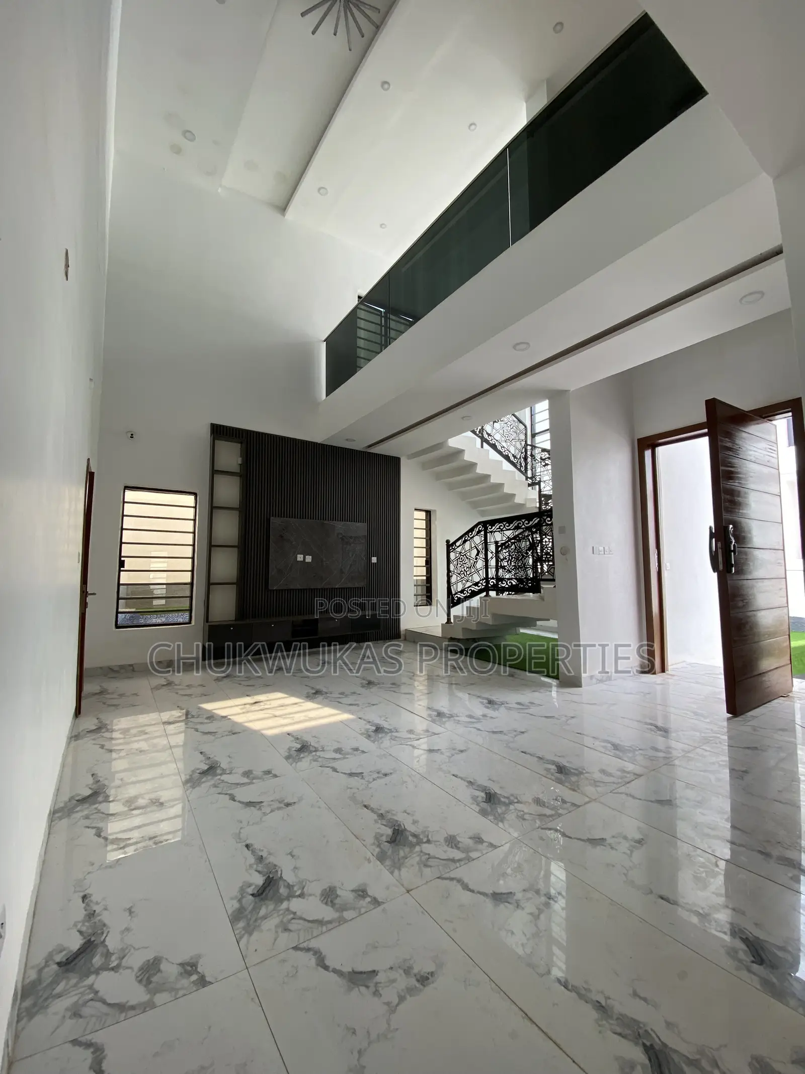 5bdrm Duplex in Crystal Court Estate, Enugu for sale in Enugu