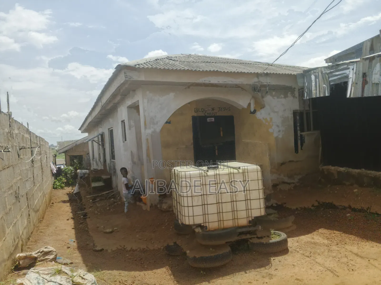 4bdrm Bungalow in Ayobo for sale in Ayobo