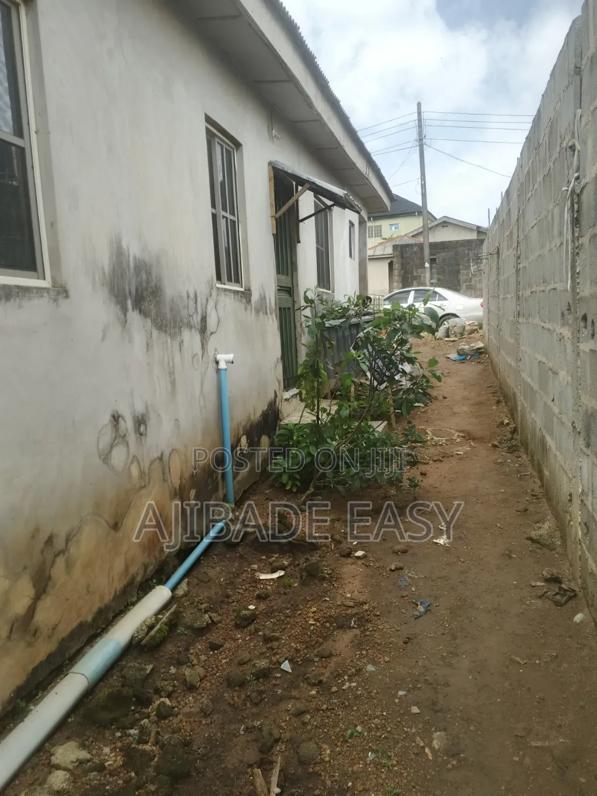 4bdrm Bungalow in Ayobo for sale in Ayobo