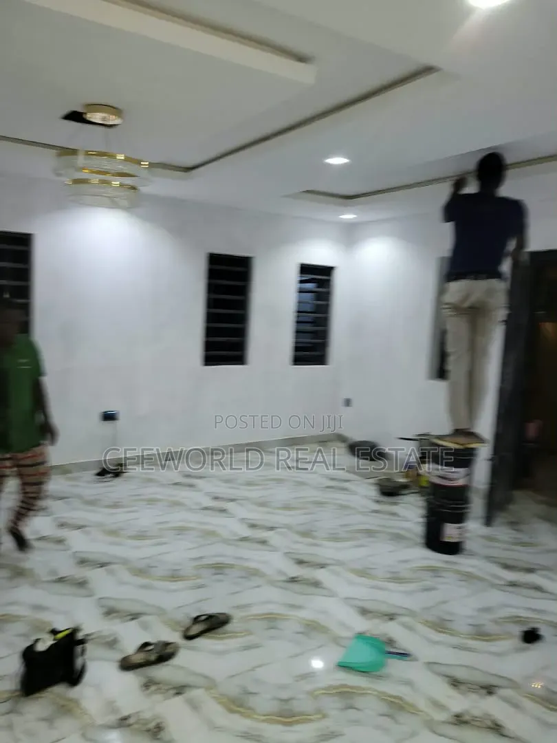 3bdrm Apartment in Ajeigbe Off Ring, CHallenge / Ibadan for rent in CHallenge / Ibadan