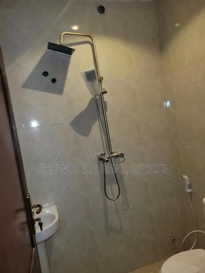 3bdrm Apartment in Ajeigbe Off Ring, CHallenge / Ibadan for rent in CHallenge / Ibadan