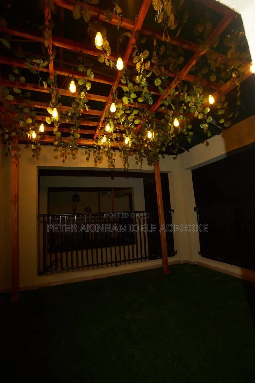 Furnished 4bdrm Penthouse in Prime Water View, Lekki Phase 1 for sale in Lekki Phase 1