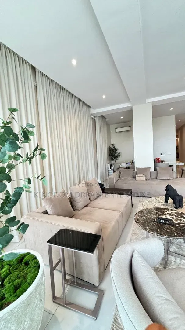 Furnished 3bdrm Apartment in Mojisola Onikoyi for sale in Old Ikoyi