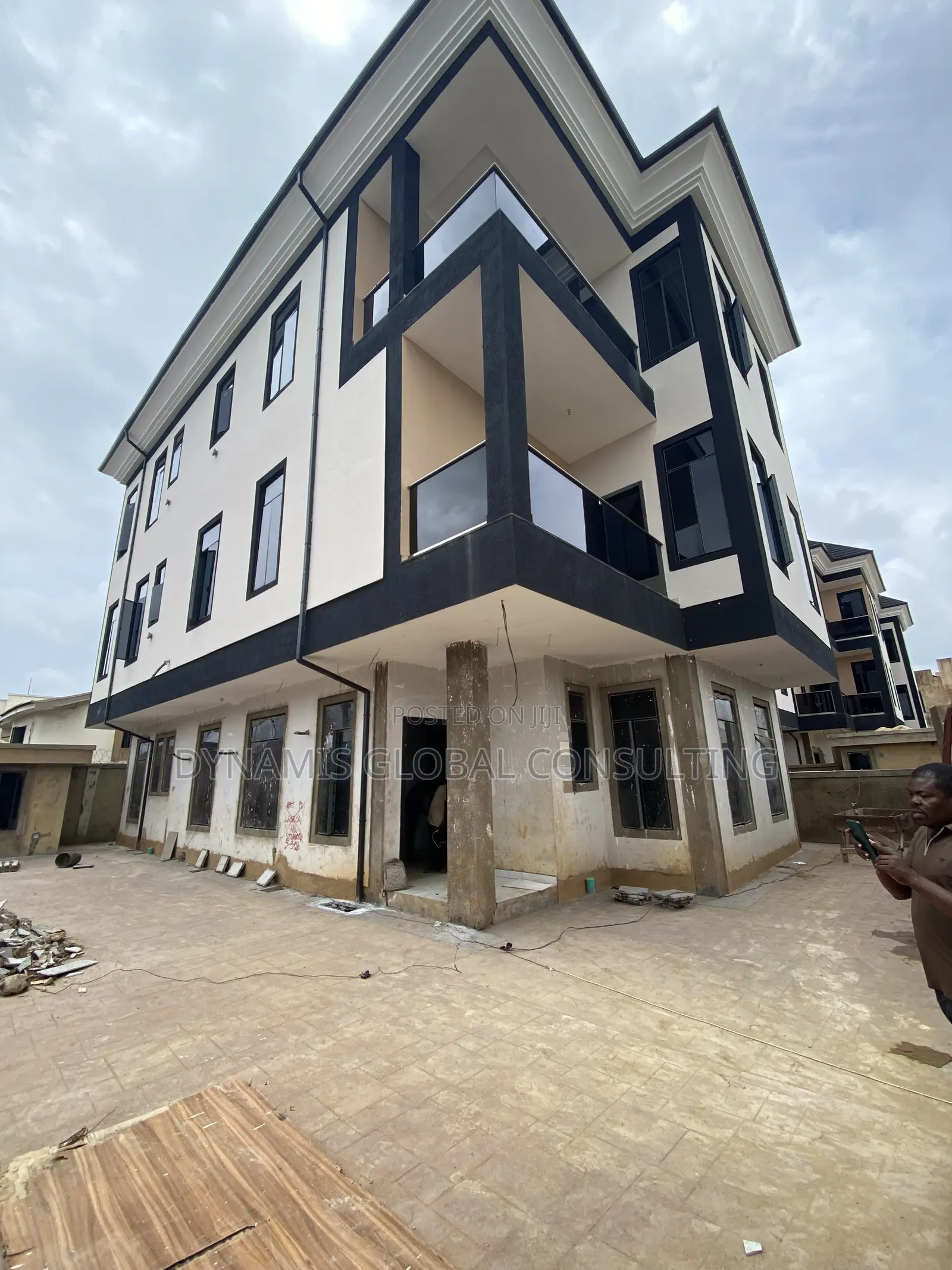 Furnished 6bdrm Duplex in Magodo Phase 2 for sale in GRA Phase 2 Shangisha