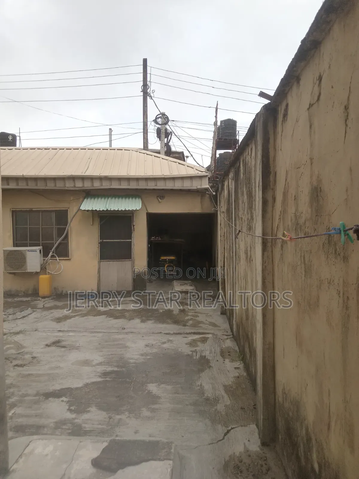 3bdrm Block of Flats in Royalpalmwill Estate, Ado / Ajah for sale in Ado / Ajah