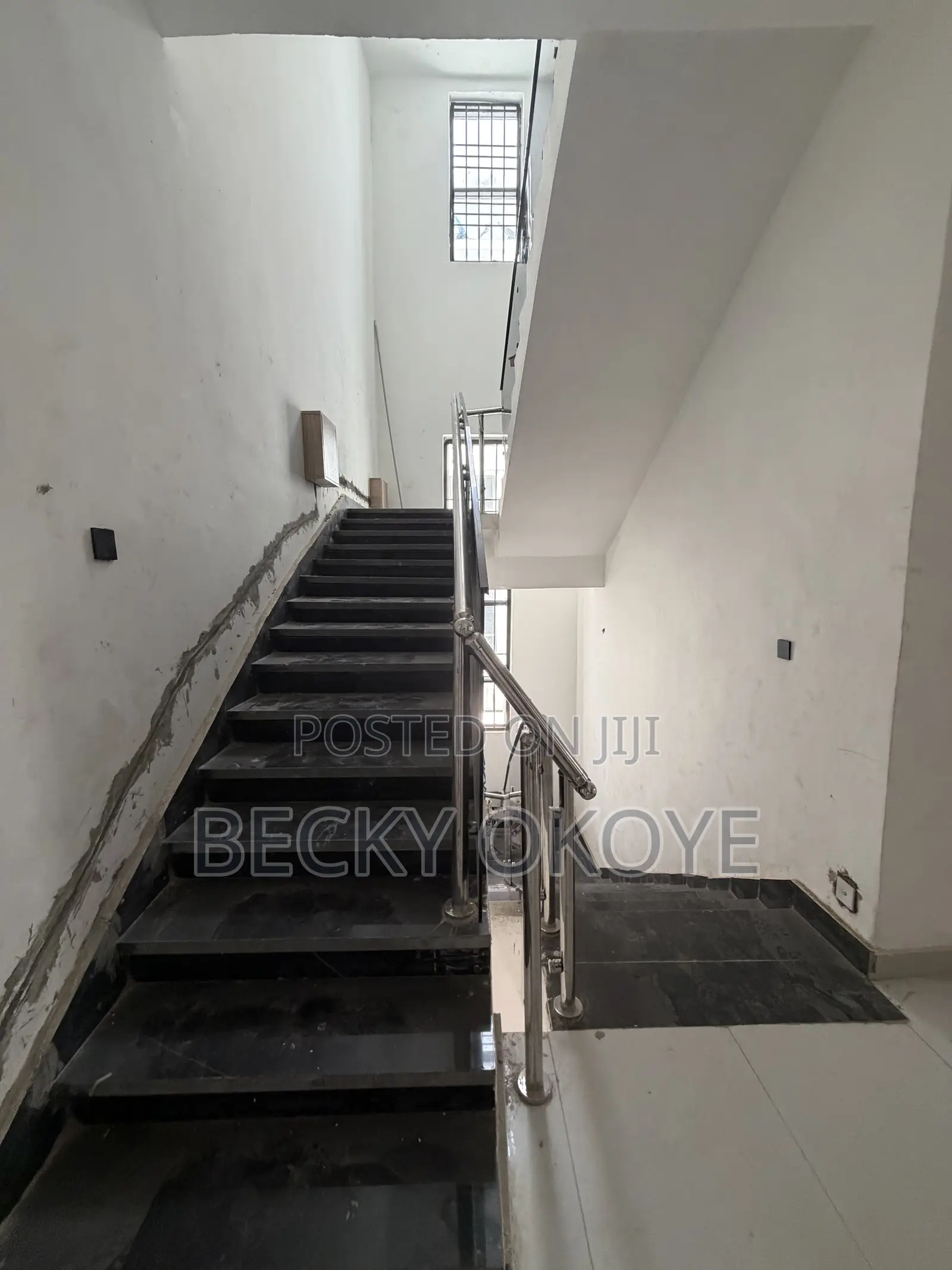 5bdrm Duplex in Jahi for sale in Jahi