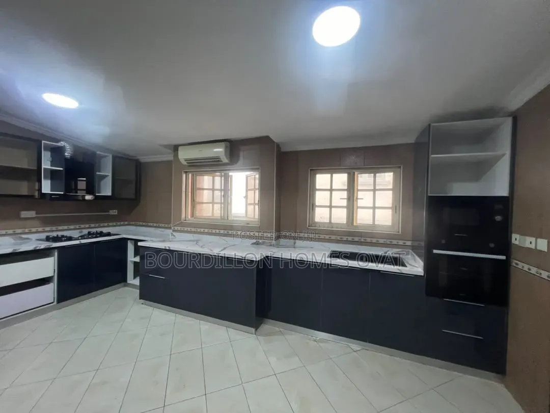 3bdrm Apartment in Oniru Victoria for rent in Victoria Island Extension