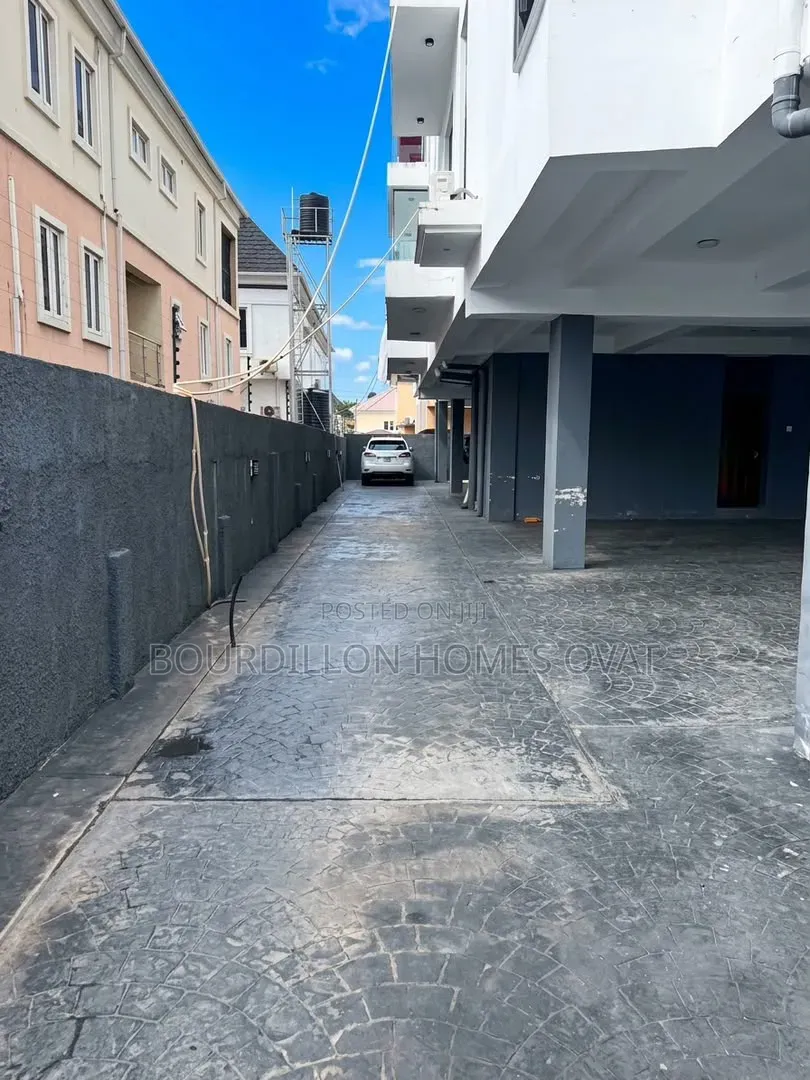 2bdrm Apartment in Chevron Lekki Lagos for sale in Chevron