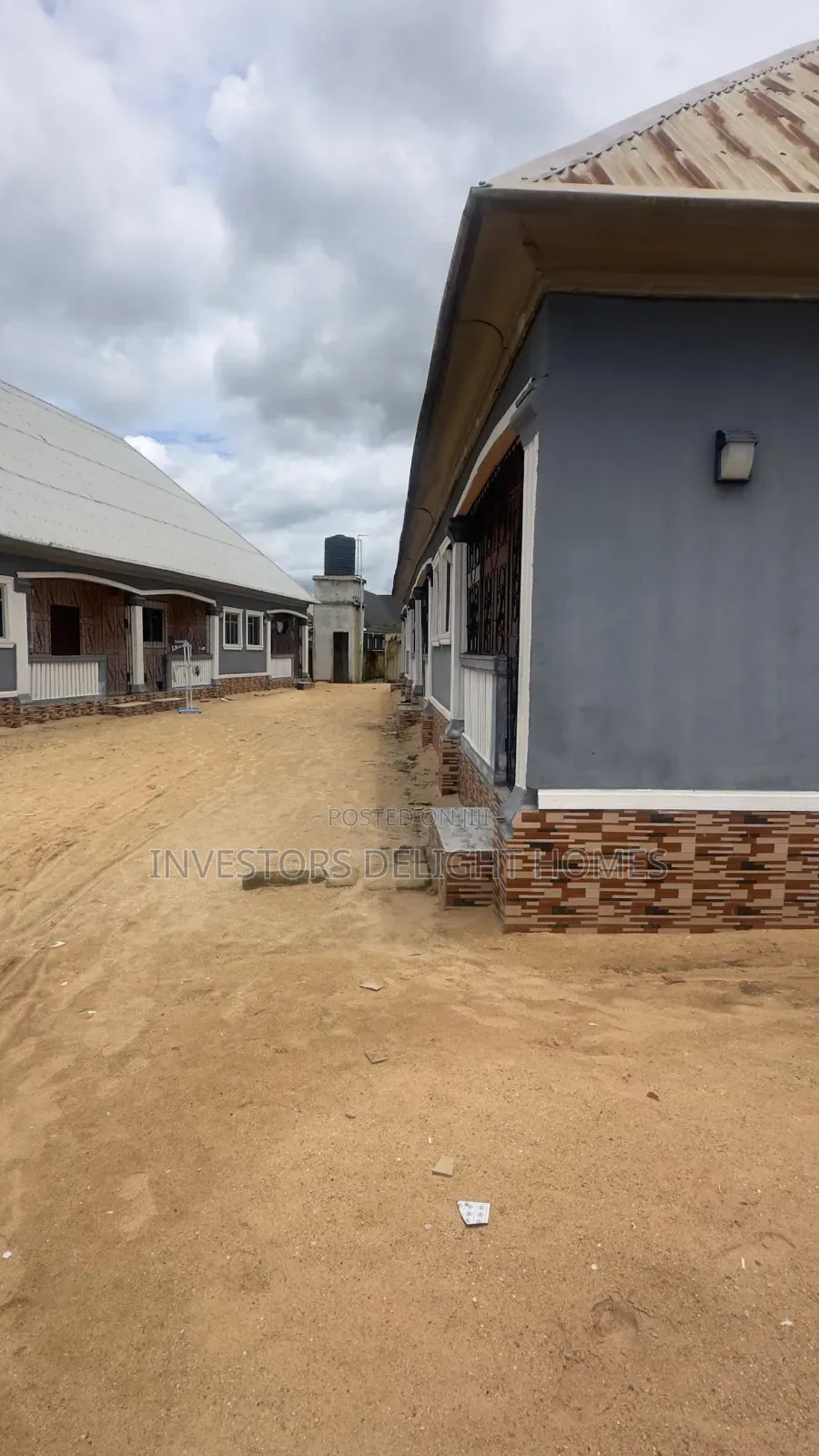 1bdrm Block of Flats in Oshimili North for sale in Oshimili North