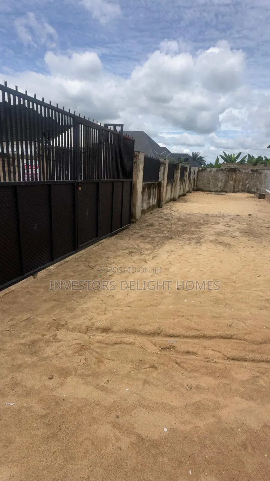 1bdrm Block of Flats in Oshimili North for sale in Oshimili North