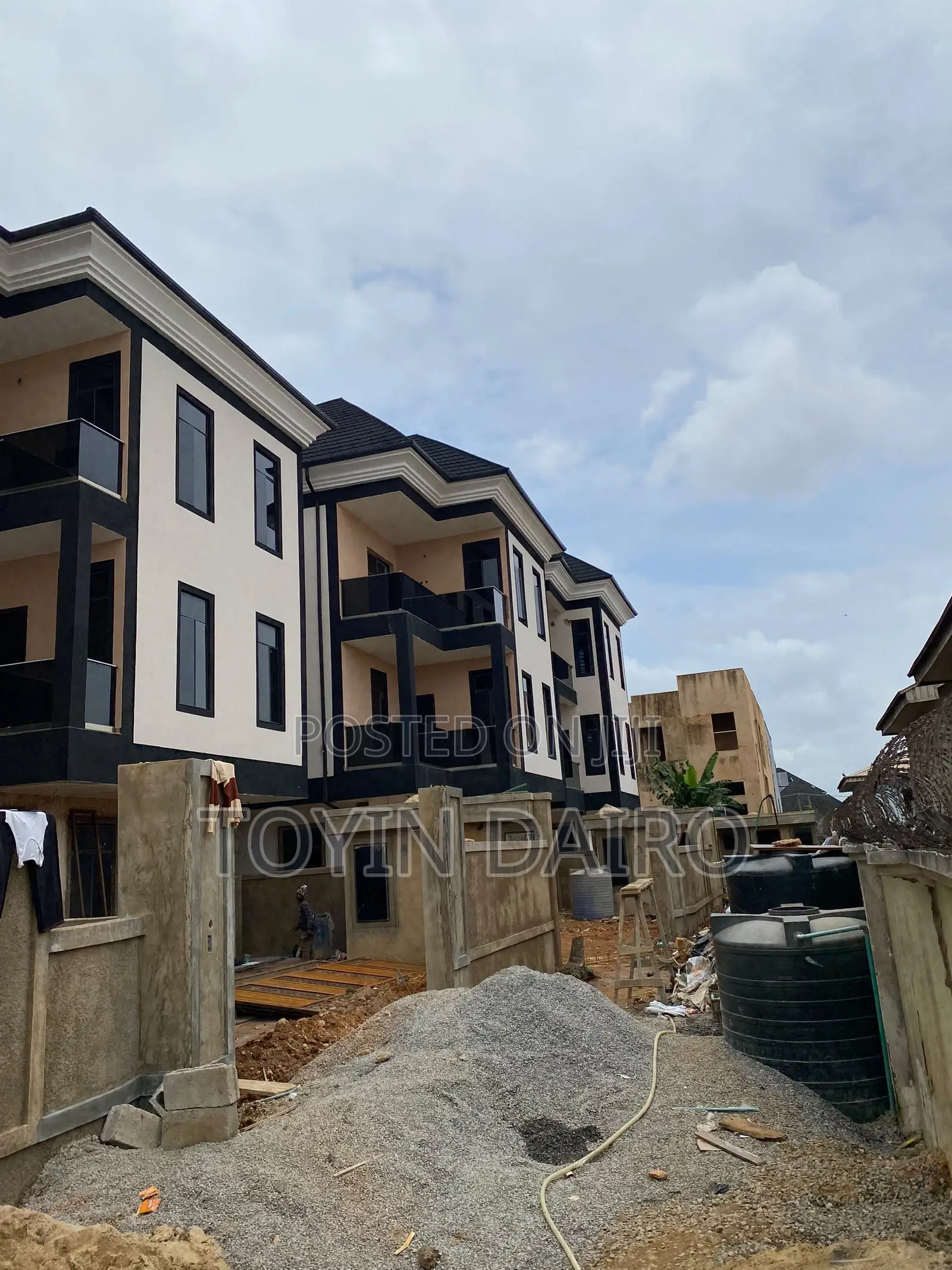 6bdrm Duplex in Magodo Phase 2 Gra for sale in GRA Phase 2 Shangisha