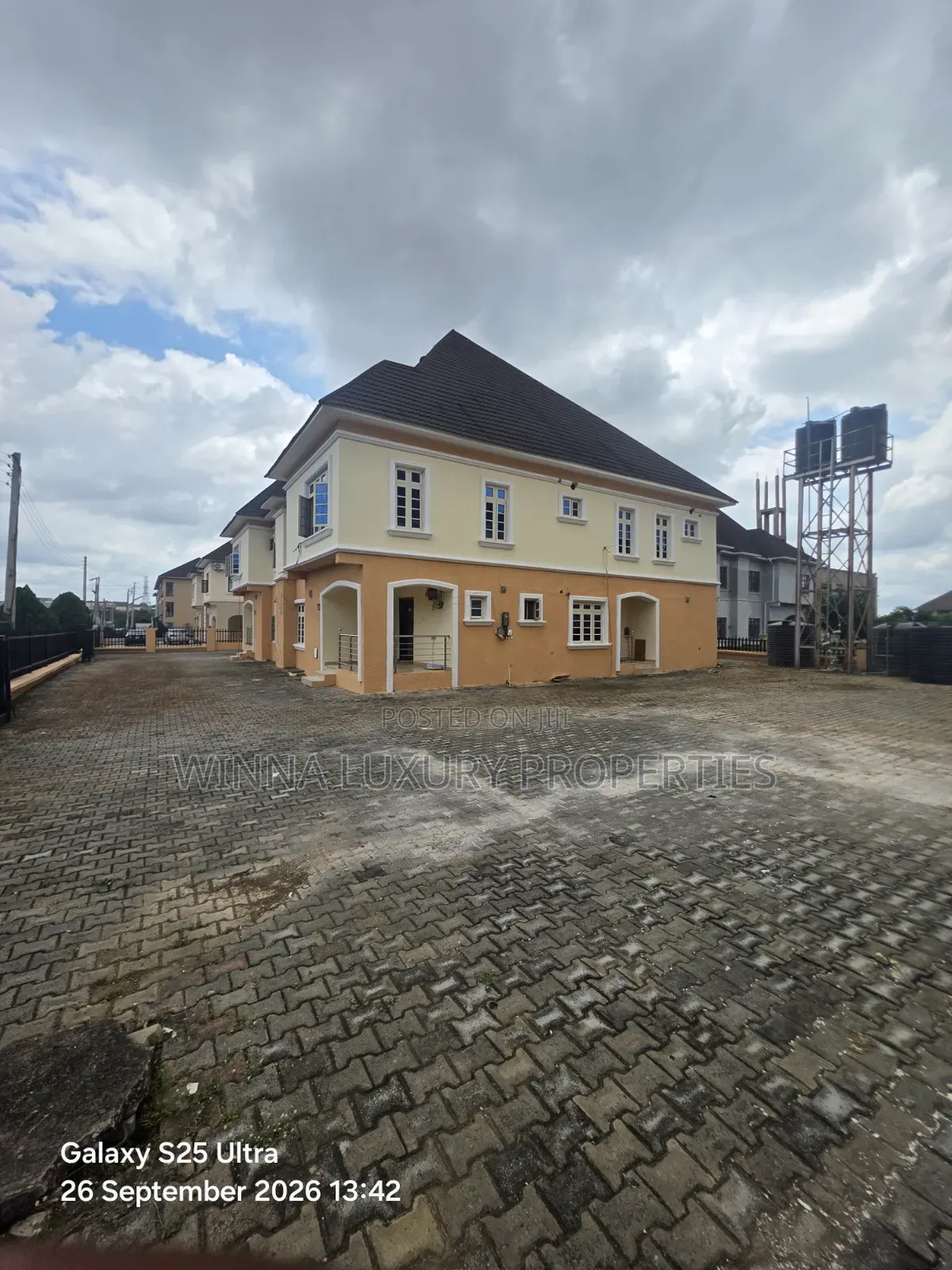 5bdrm Duplex in River Park Estate, Lugbe District for rent in Lugbe District