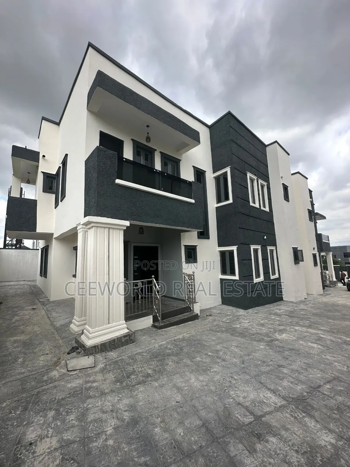 4bdrm Duplex in Kolapo Ishola Gra, Akobo for rent in Akobo