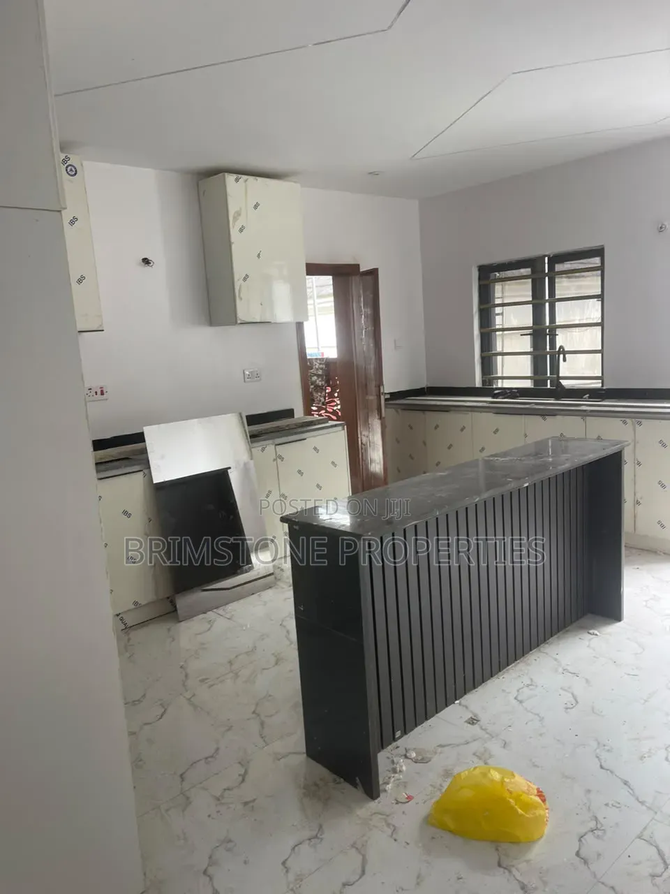 Furnished 3bdrm Apartment in Chevron for rent in Chevron