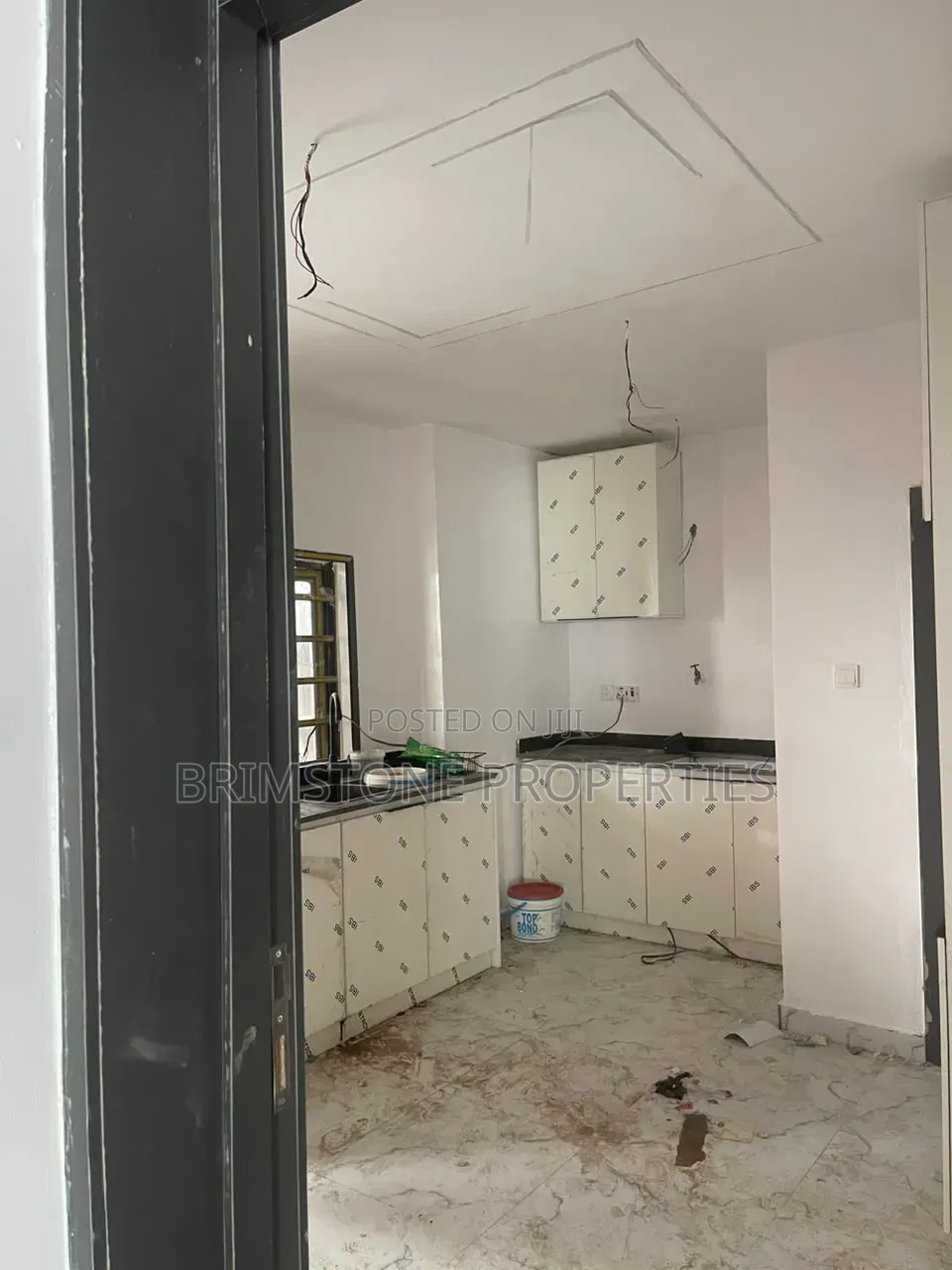 Furnished 3bdrm Apartment in Chevron for rent in Chevron