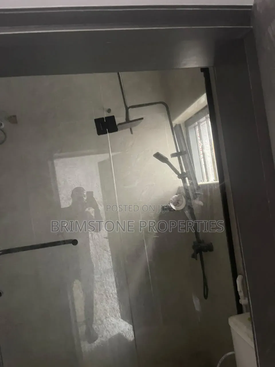 Furnished 3bdrm Apartment in Chevron for rent in Chevron