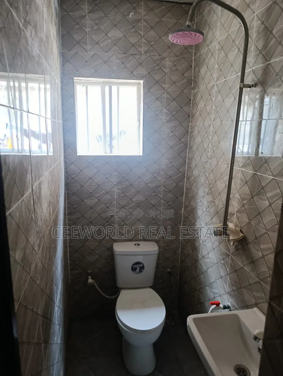 1bdrm Apartment in Oke Itunu Mokola, Adamasingba for rent in Adamasingba