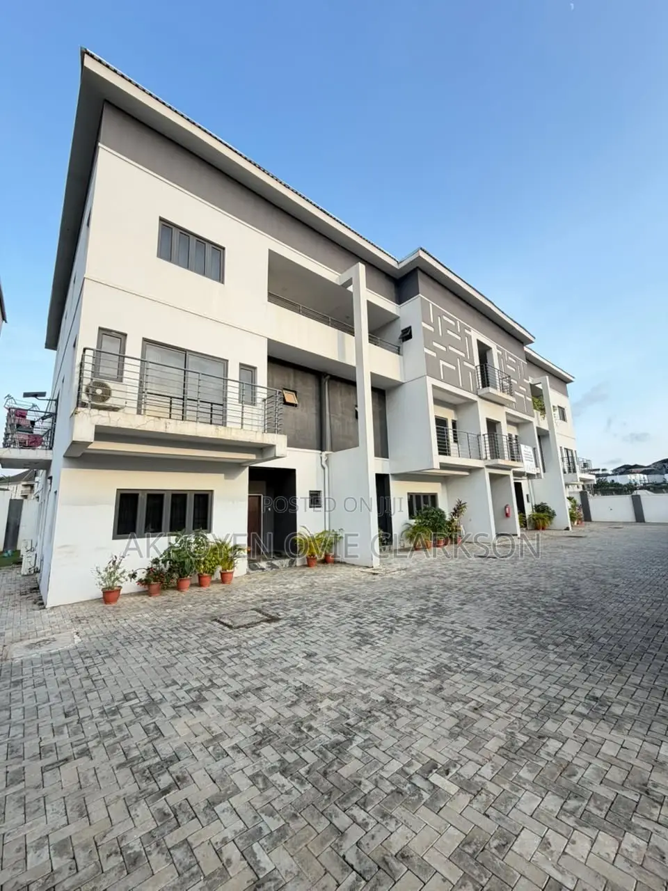 3bdrm Townhouse / Terrace in Idu for rent in Idu