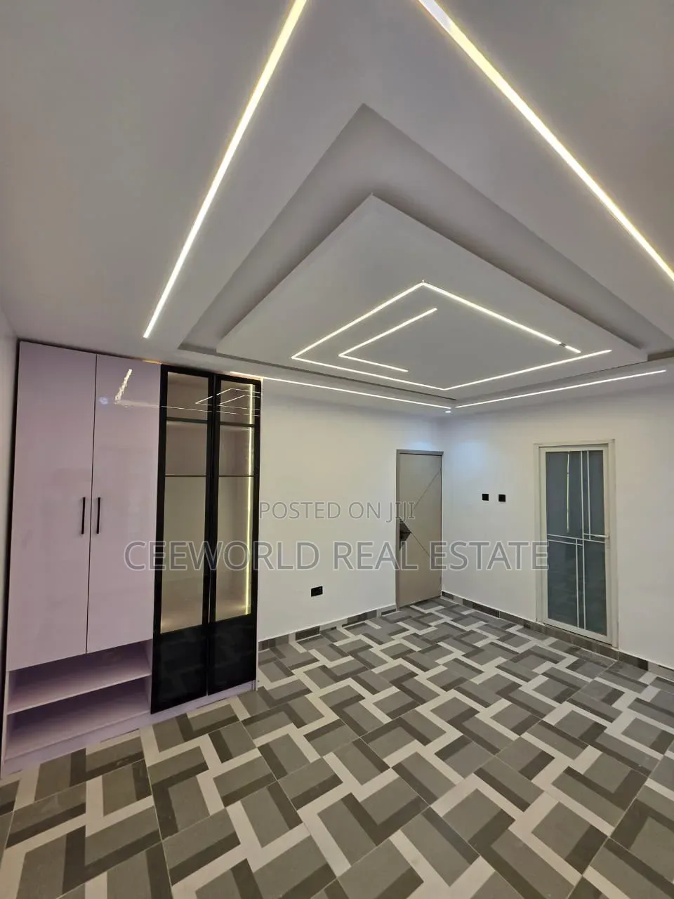 3bdrm Duplex in Christopher, Iwo Road for sale in Iwo Road