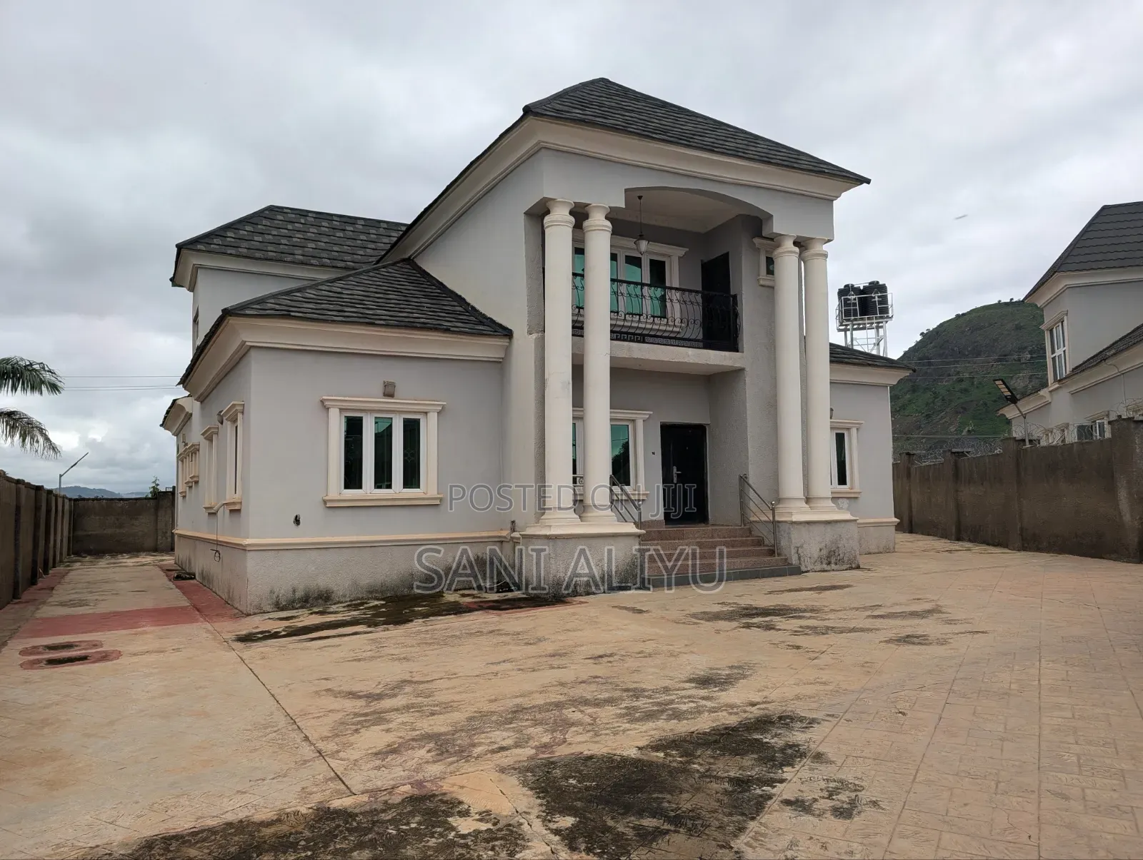 4bdrm Penthouse in Police Estate, Karsana for sale in Karsana