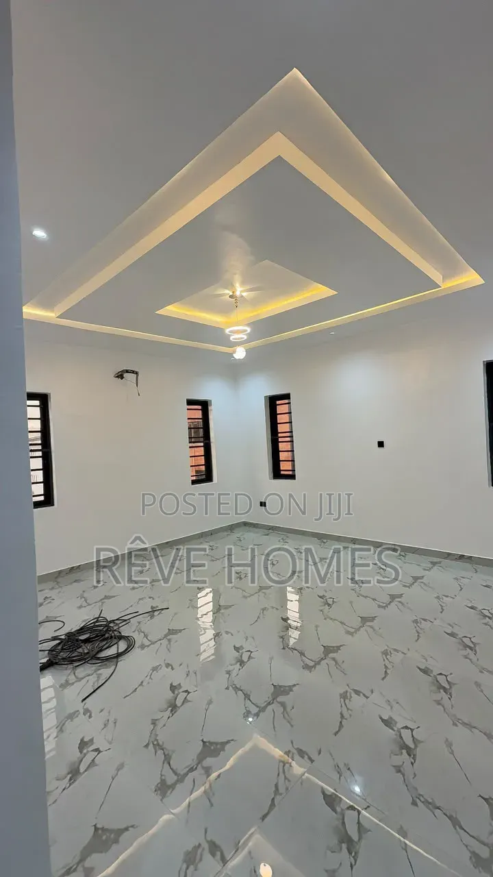 5bdrm Duplex in Opebi for sale in Opebi