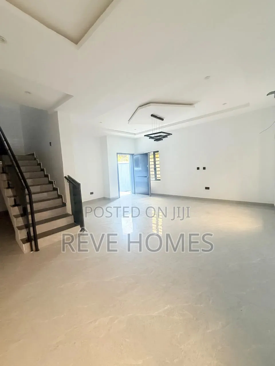 4bdrm Duplex in GRA Phase 1 for sale in GRA Phase 1