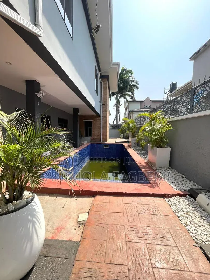Brand New 5 Bed Luxury Smart Home With Swimming Pool and a Room Bq in Lekki Phase 1