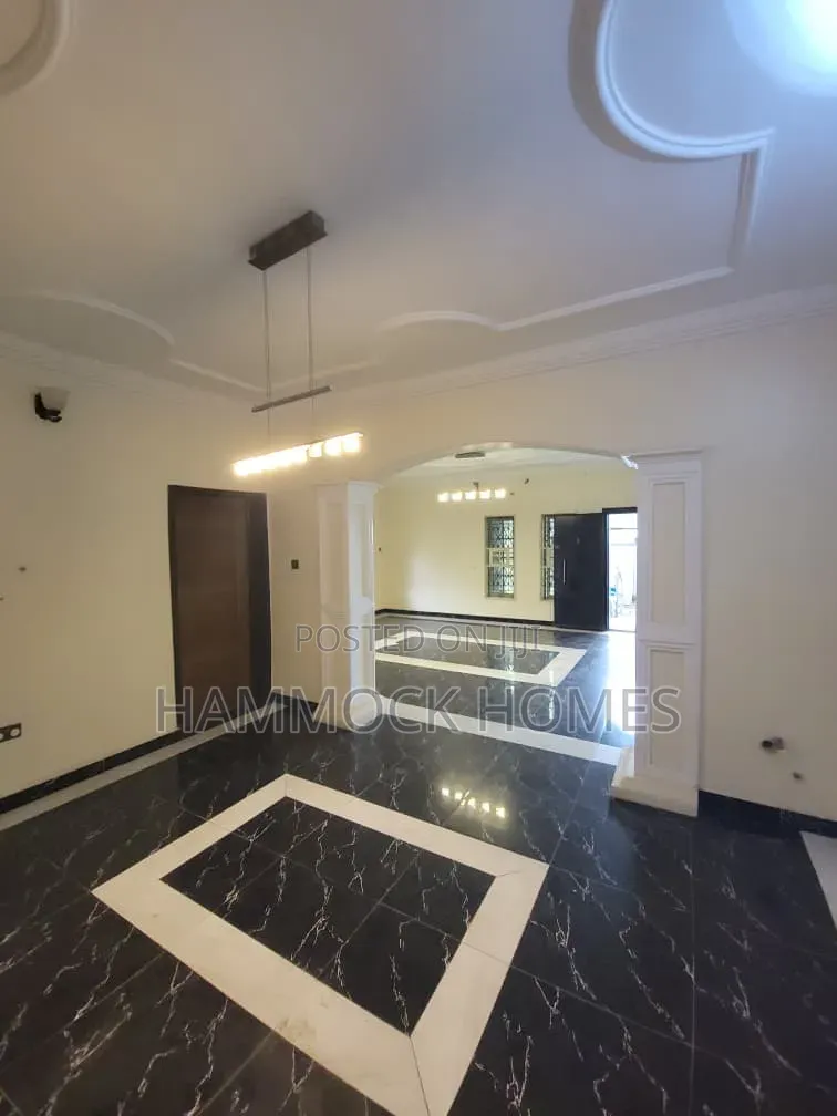 5bdrm Duplex in Bera Estate, Akobo for rent in Akobo