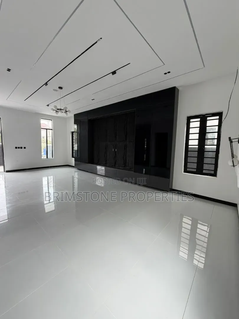 Furnished 4bdrm Duplex in VGC / Ajah for sale in VGC / Ajah