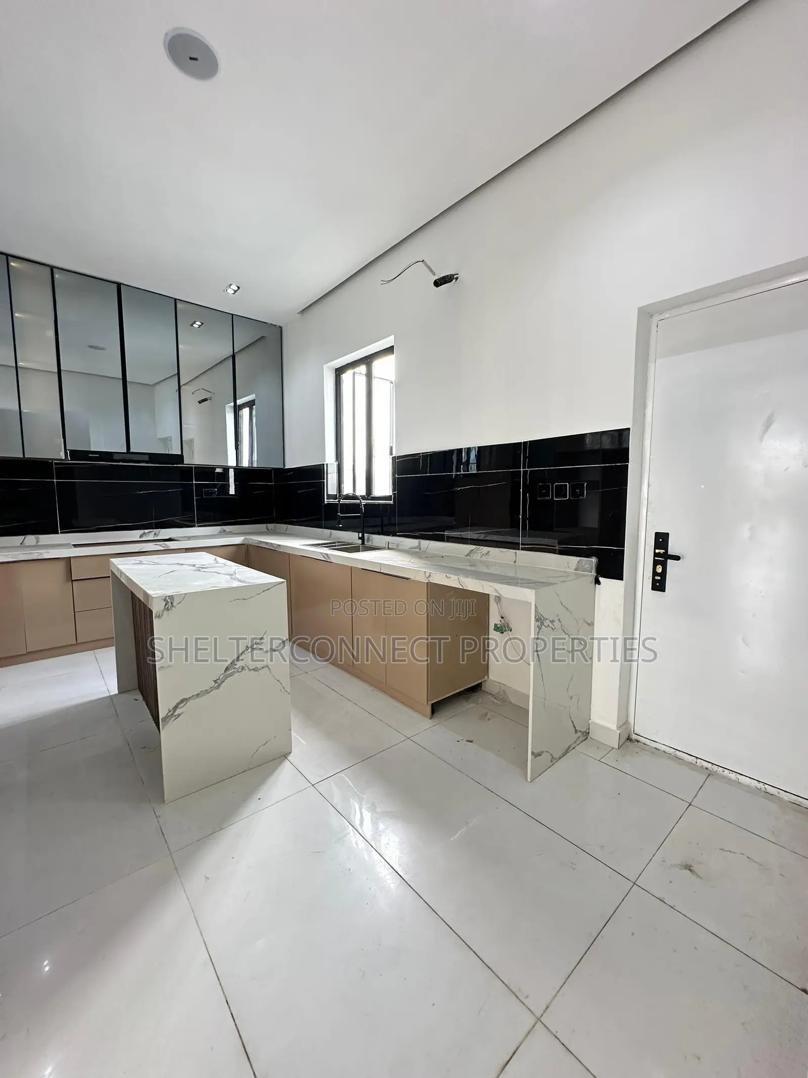 5bdrm Duplex in Orchid Road, Lekki Phase 2 for rent in Lekki Phase 2