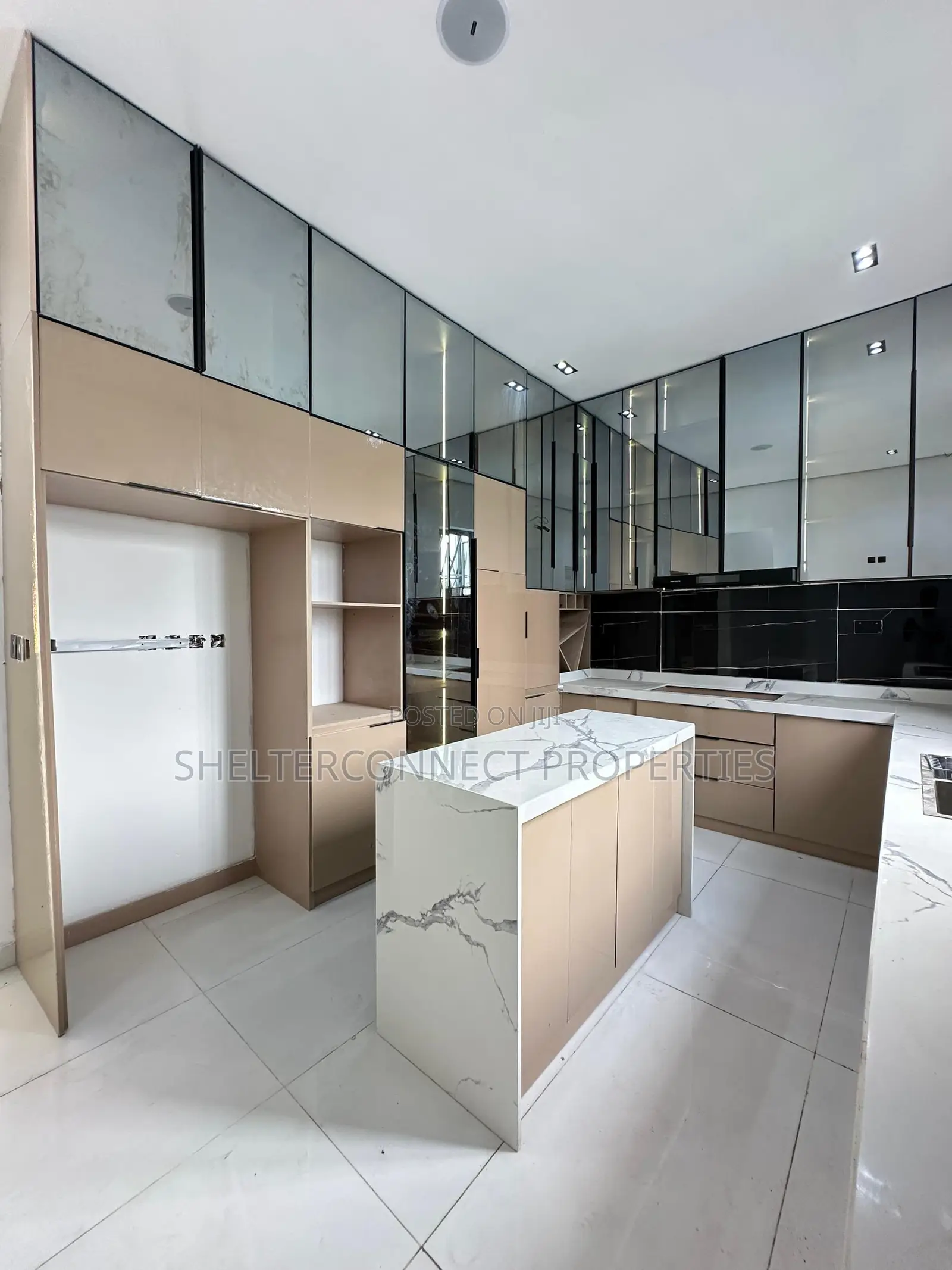 5bdrm Duplex in Orchid Road, Lekki Phase 2 for rent in Lekki Phase 2