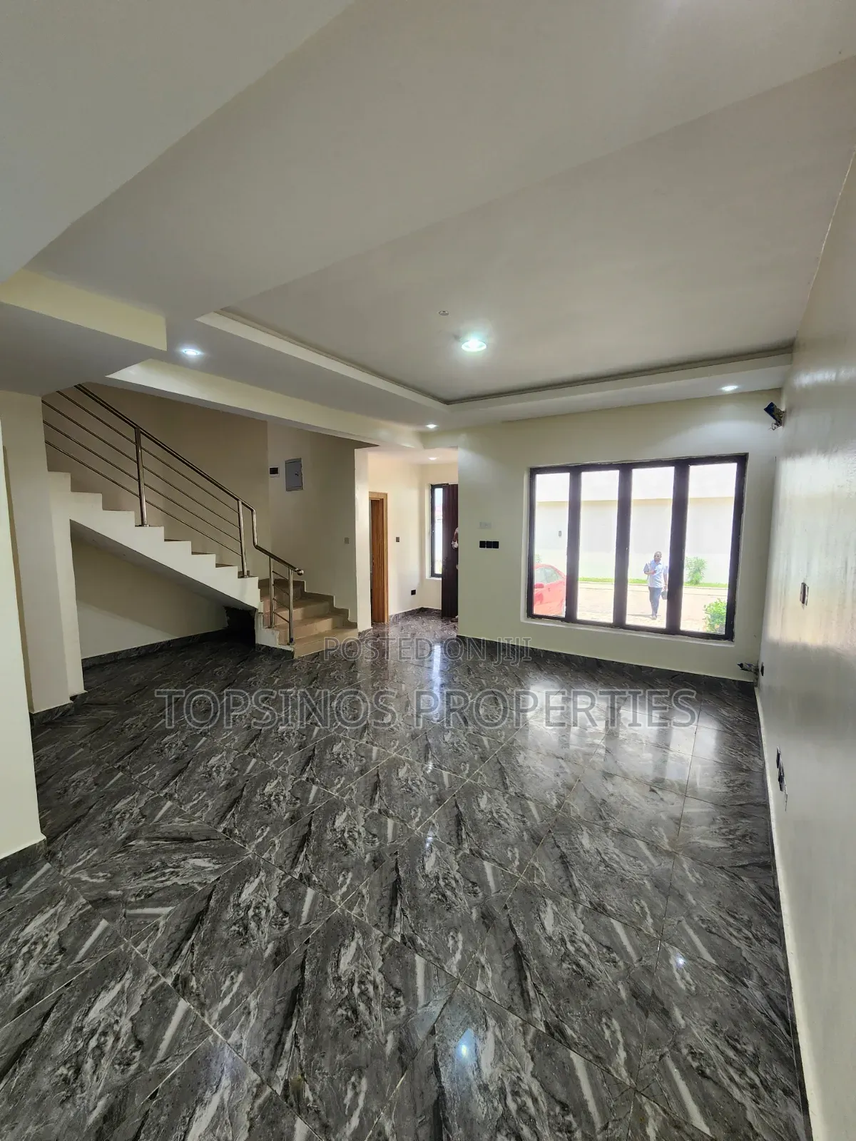 4bdrm Duplex in Life Camp for sale in Life Camp