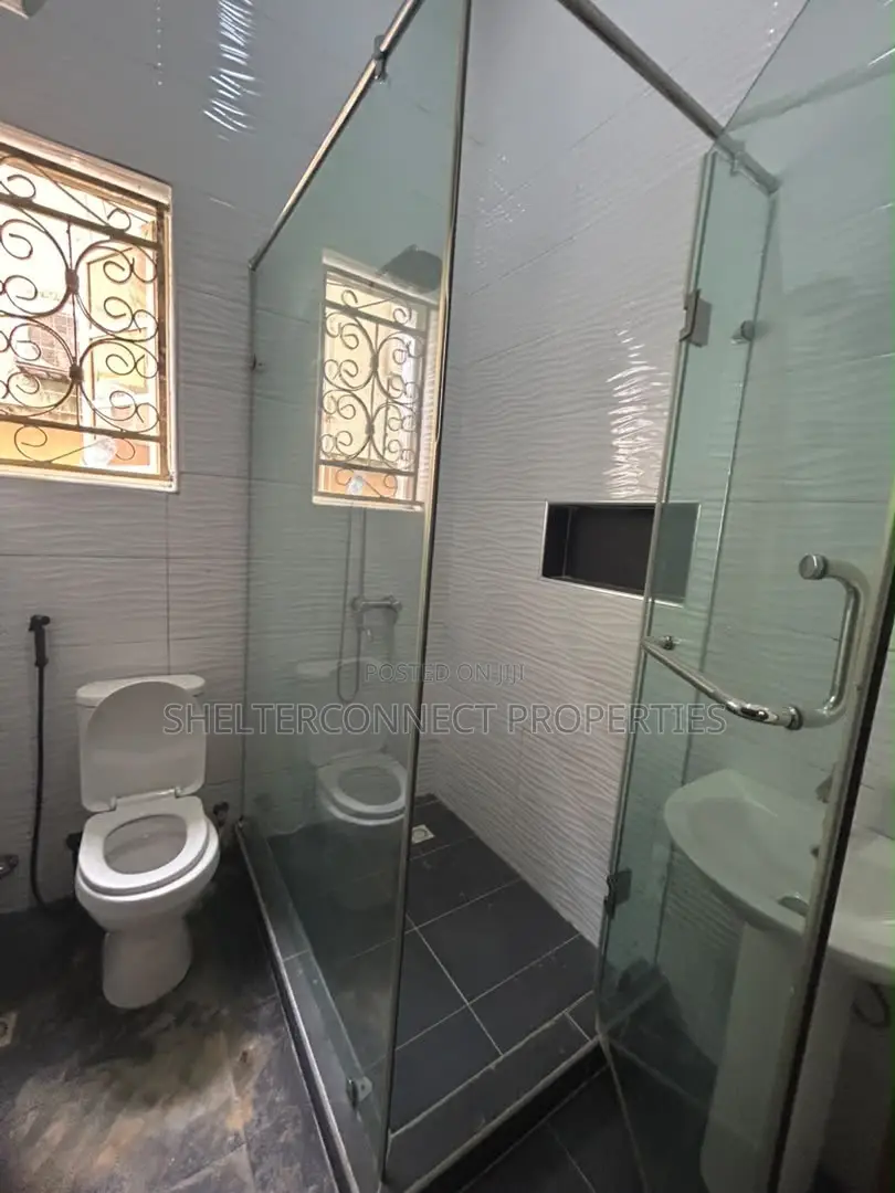 2bdrm Apartment in Lekki Phase 1 for rent in Lekki Phase 1