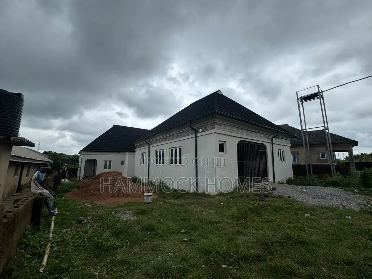5bdrm Bungalow in Akingbile, Ojoo for sale in Ojoo