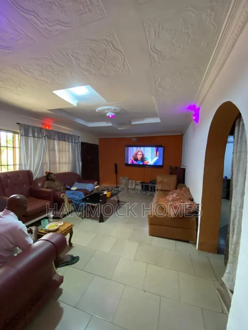 3bdrm Bungalow in Unity Estate, Akobo for sale in Akobo