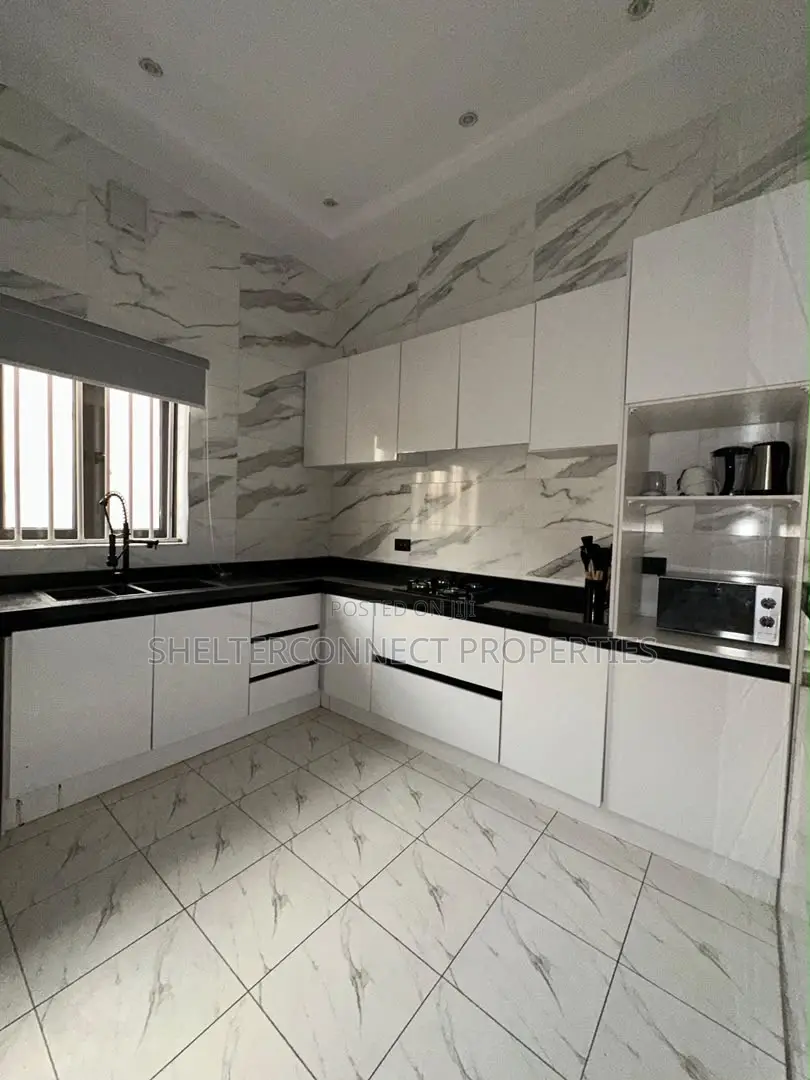 3bdrm Apartment in Lekki Phase 1 for rent in Lekki Phase 1