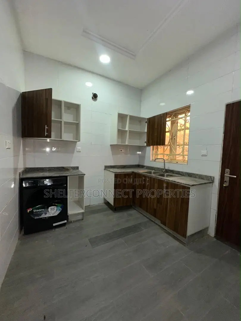 3bdrm Apartment in Lekki Phase 1 for rent in Lekki Phase 1