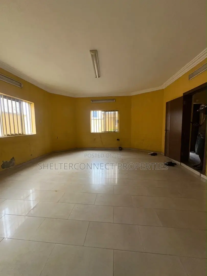 4bdrm Duplex in Lekki Phase 1 for rent in Lekki Phase 1