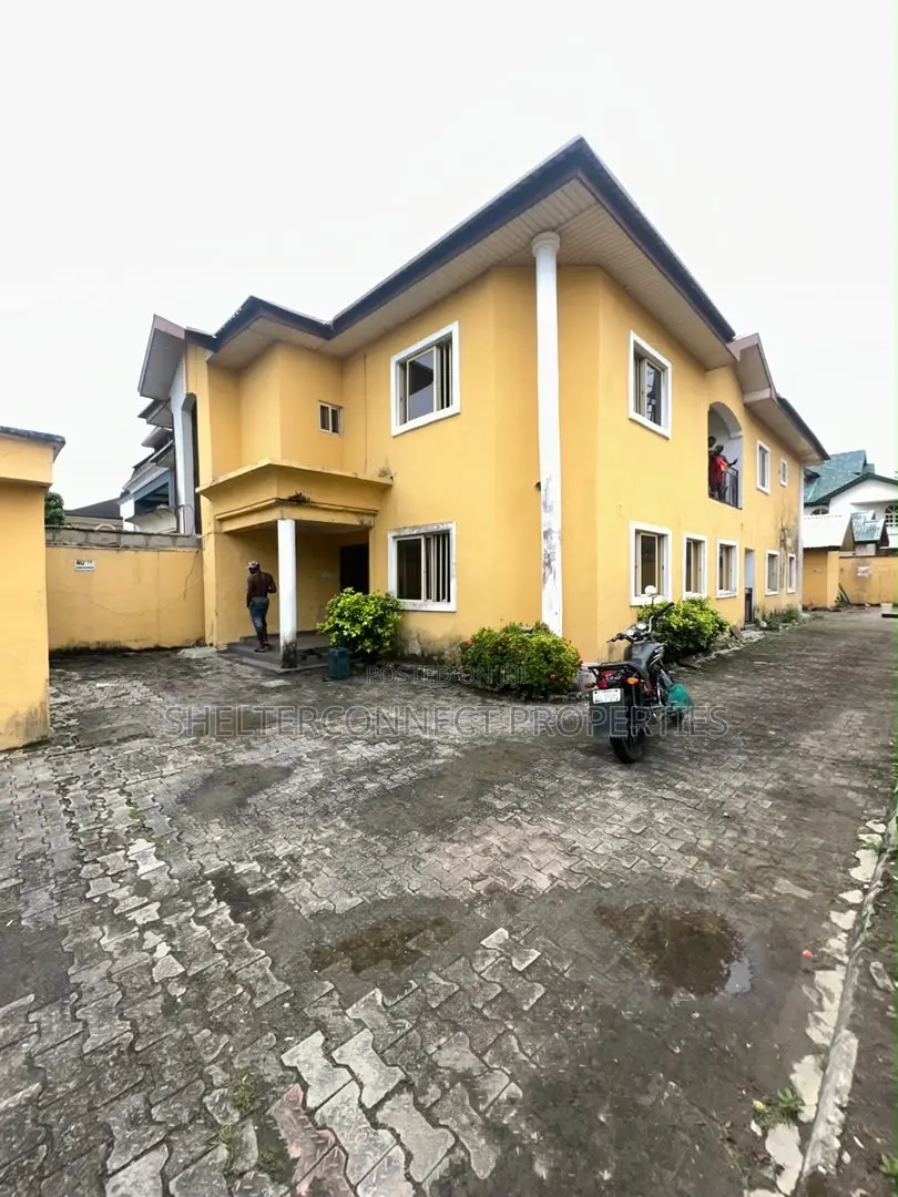 4bdrm Duplex in Lekki Phase 1 for rent in Lekki Phase 1