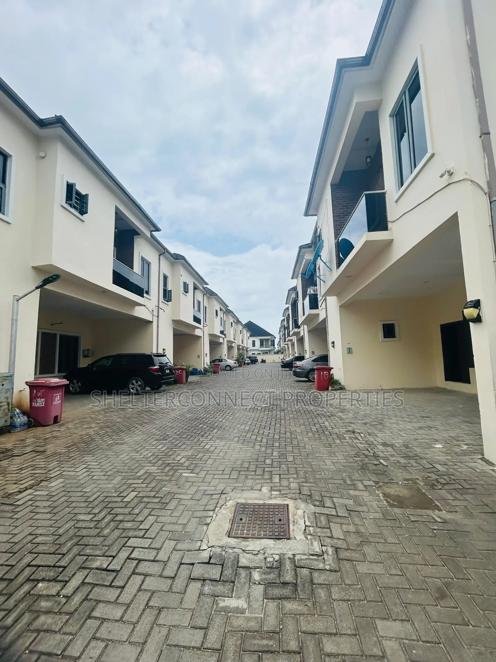 4bdrm Duplex in Orchid Road, Lekki Phase 2 for rent in Lekki Phase 2