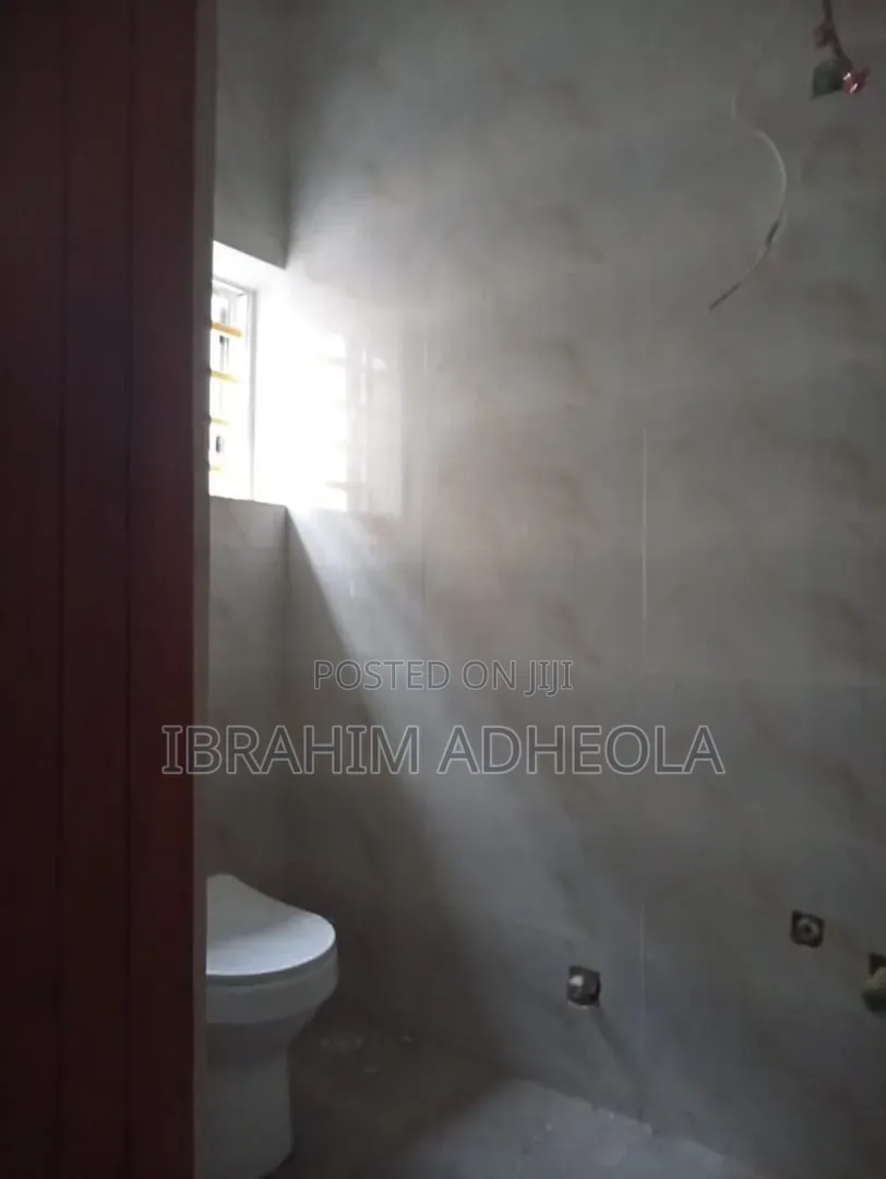 3bdrm Apartment in Iju for sale in Iju