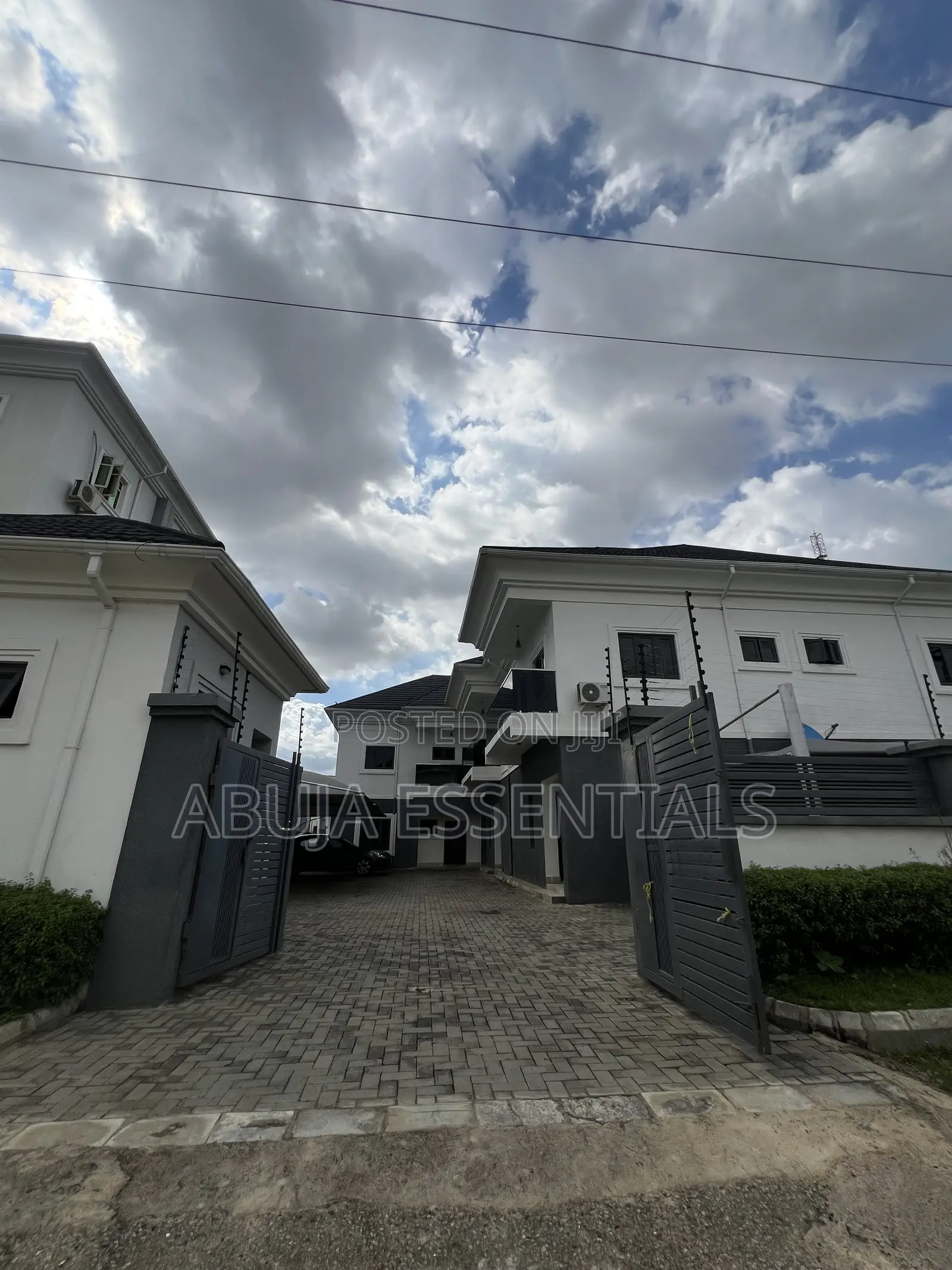 Furnished 3bdrm Duplex in Jahi for sale in Jahi