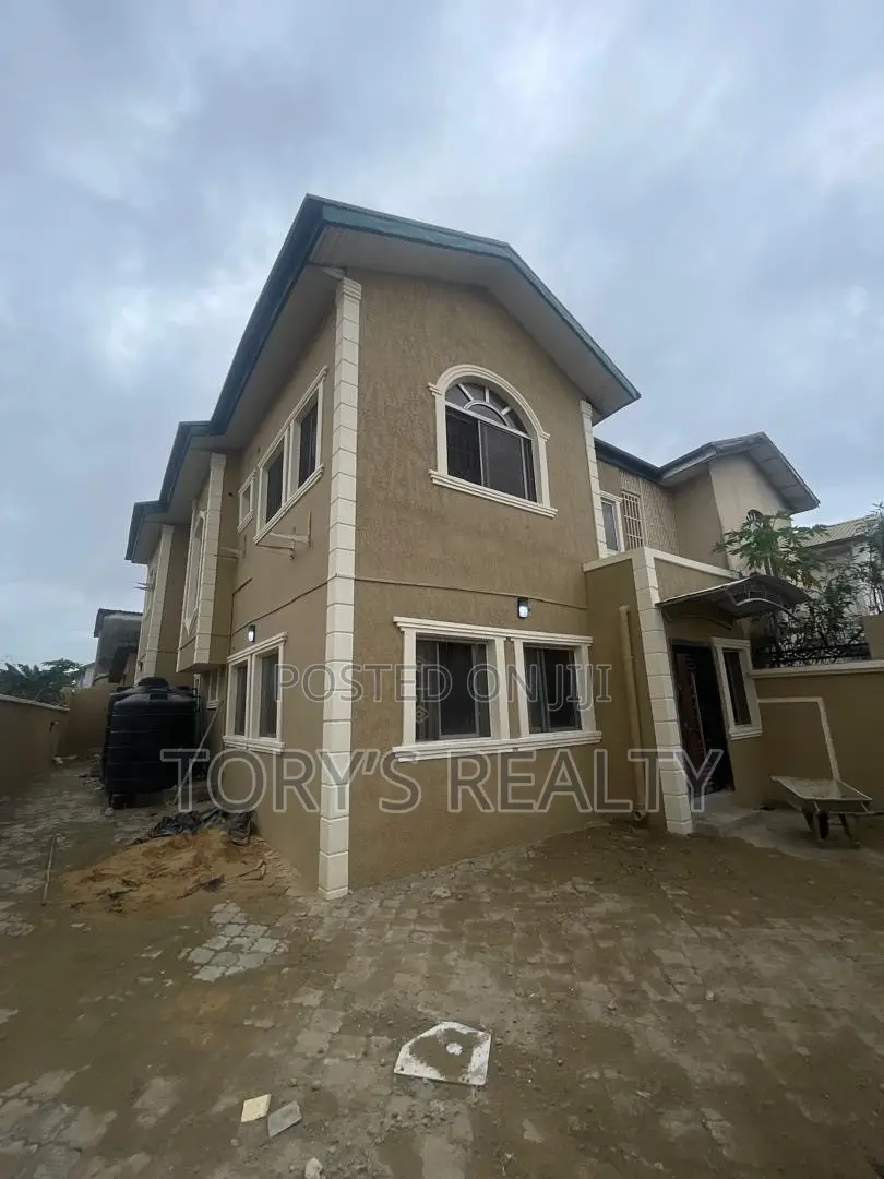 4bdrm Duplex in Lekki Phase 1 for rent in Lekki Phase 1