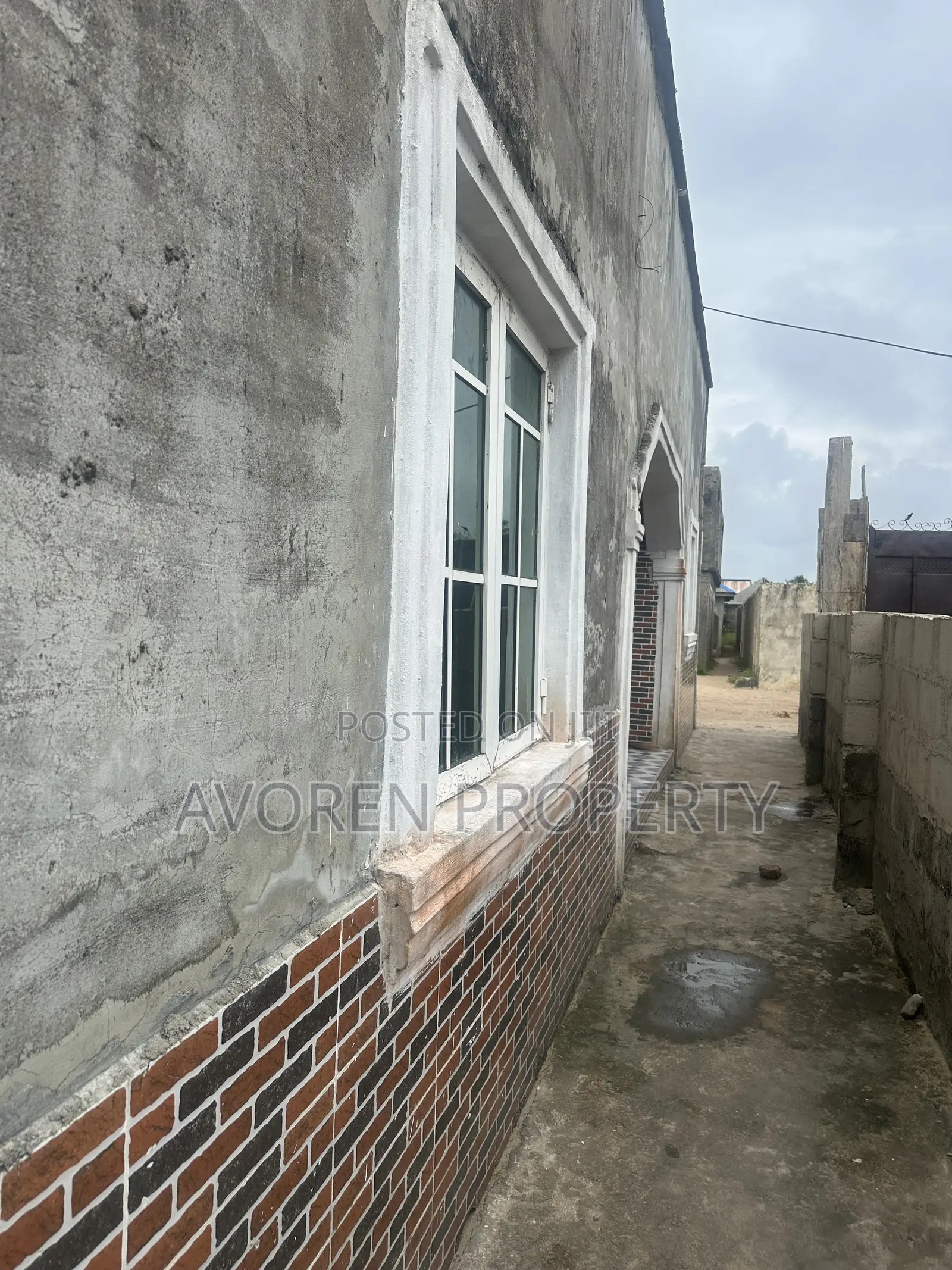 2bdrm Bungalow in Oguntimilehin Town, Eleko for sale in Eleko