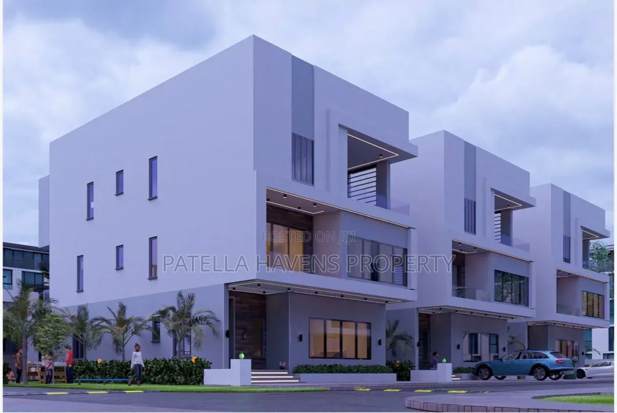 5bdrm Duplex in Life Camp for sale in Life Camp