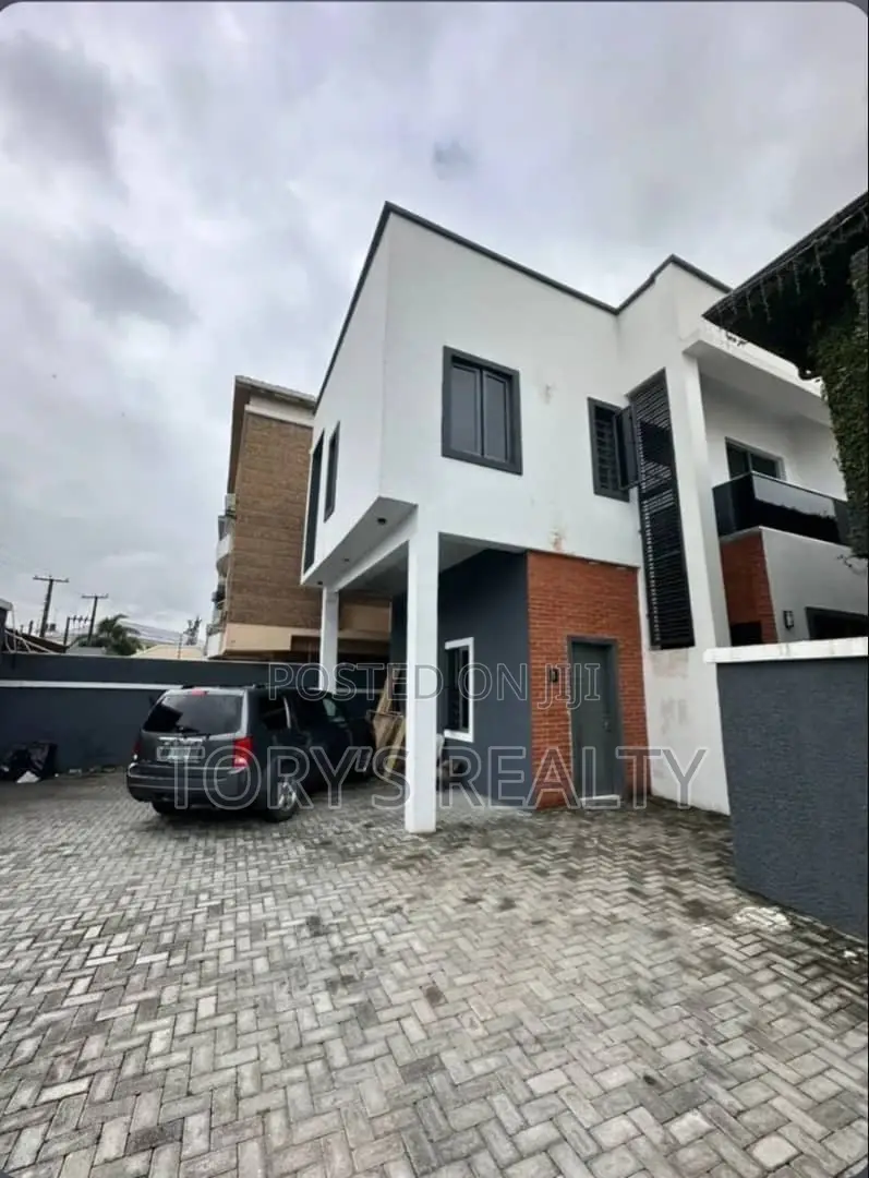 1bdrm Townhouse / Terrace in Lekki Phase 1 for rent in Lekki Phase 1