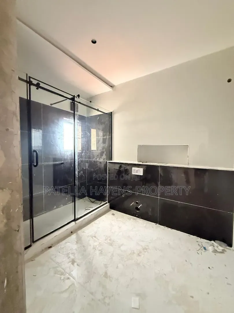 4bdrm Duplex in Kado for sale in Kado