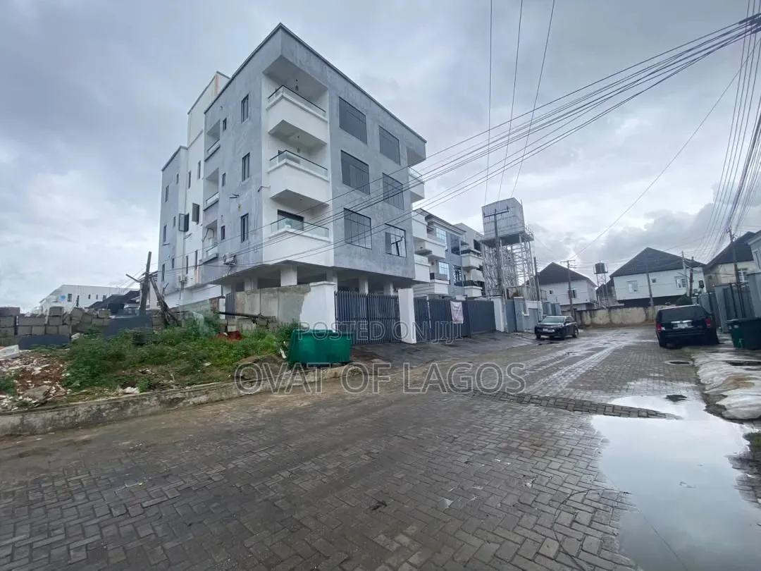 2bdrm Apartment in Chevron for sale in Chevron