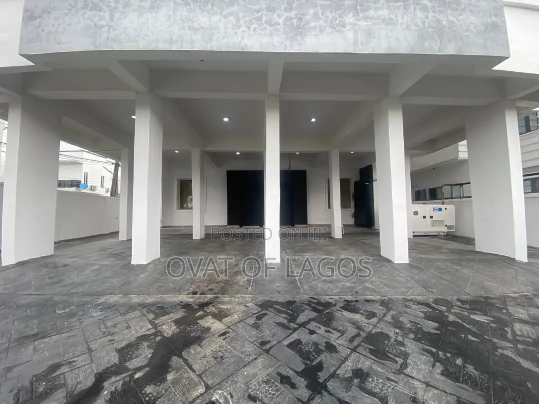 2bdrm Apartment in Chevron for sale in Chevron