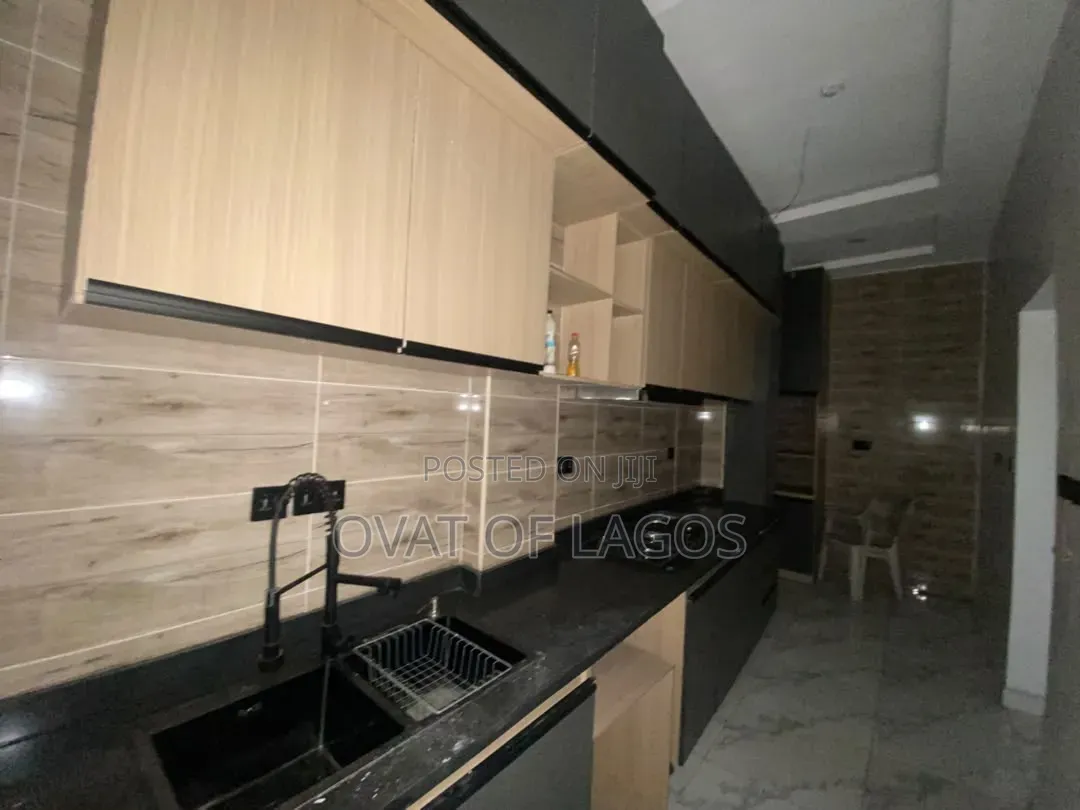 2bdrm Apartment in Chevron for sale in Chevron